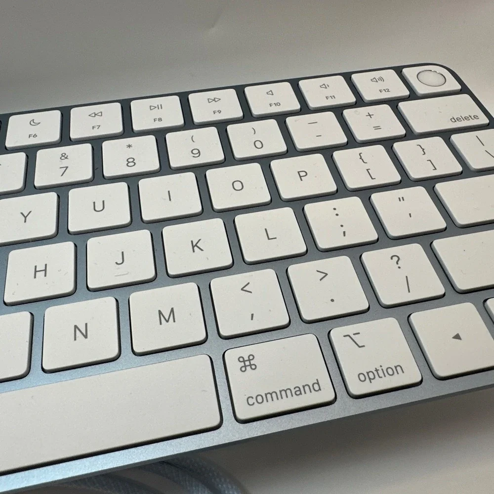 Apple Magic Keyboard w Touch ID A2449 Blue White USB-C Wireless Keyboard